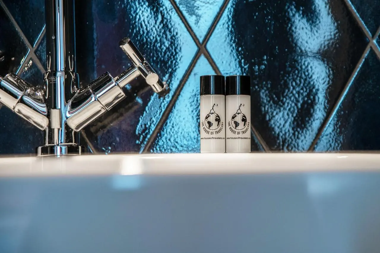 Caesar Suites - The House Of Travelers Côme